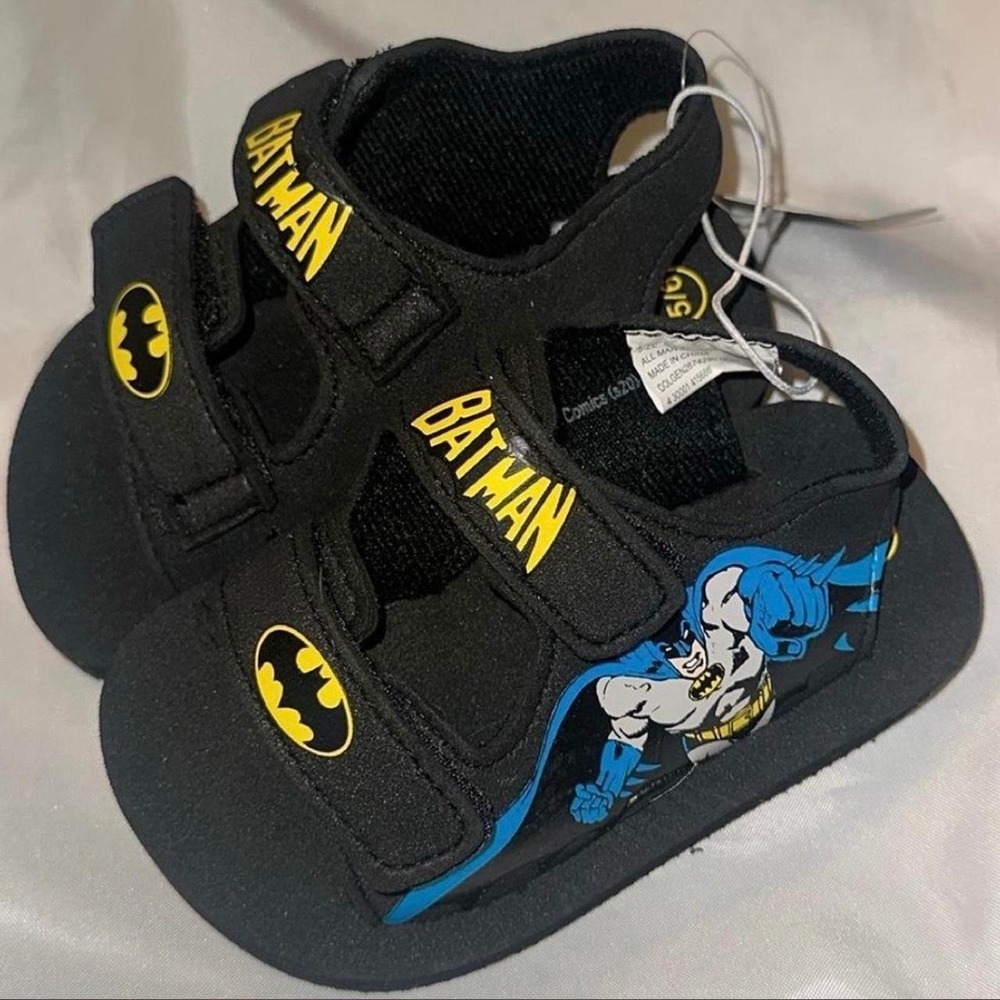 Batman Toddler Boys Black Sandals DC‎ Comics Superhero Size 5/6 Hook Loop Straps
